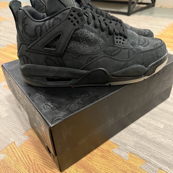 Air Jordan 4 x KAWS “Black” - Picture 2 of 4
